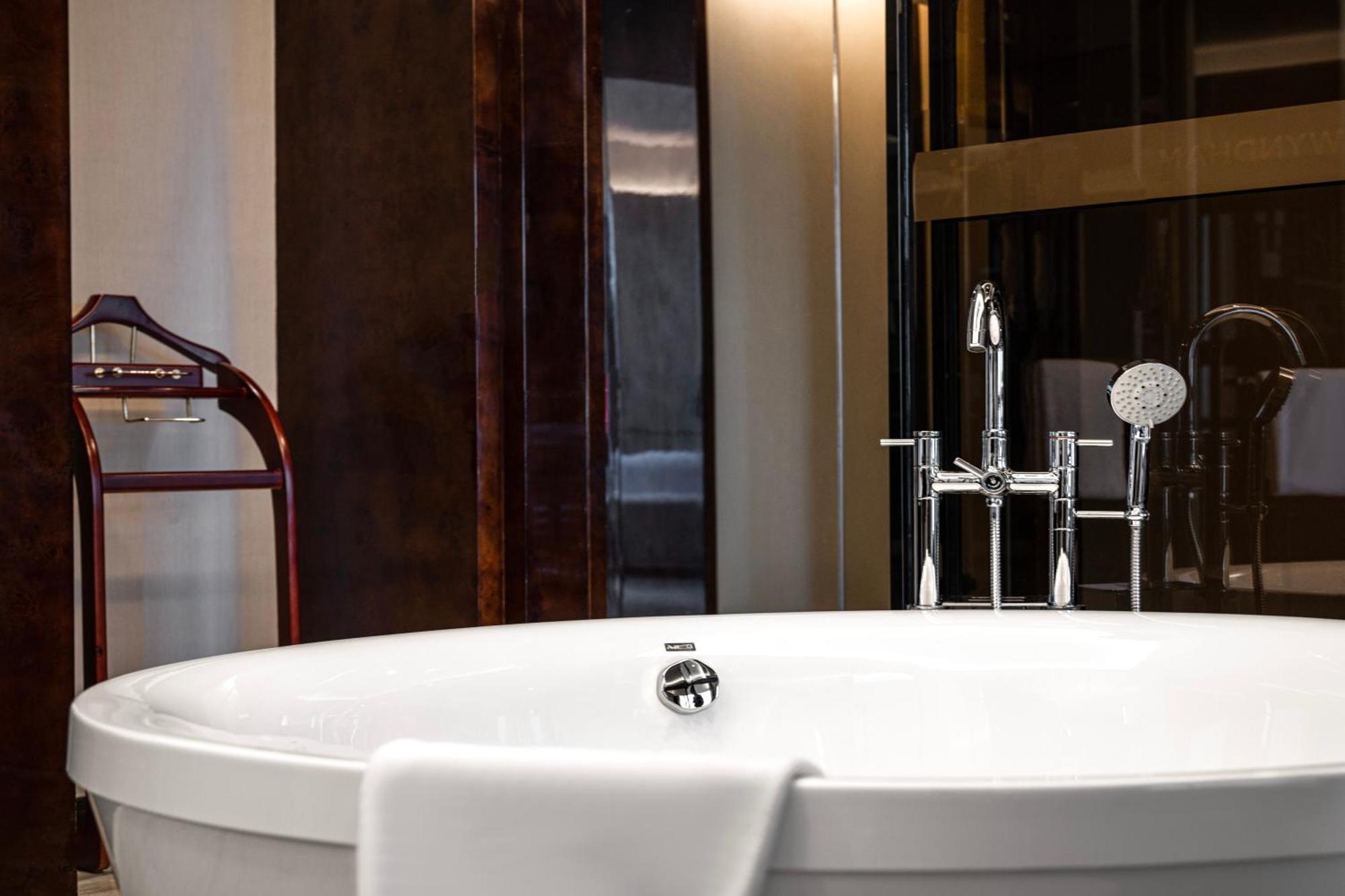 Hotel Wyndam Xuzhou East Extérieur photo